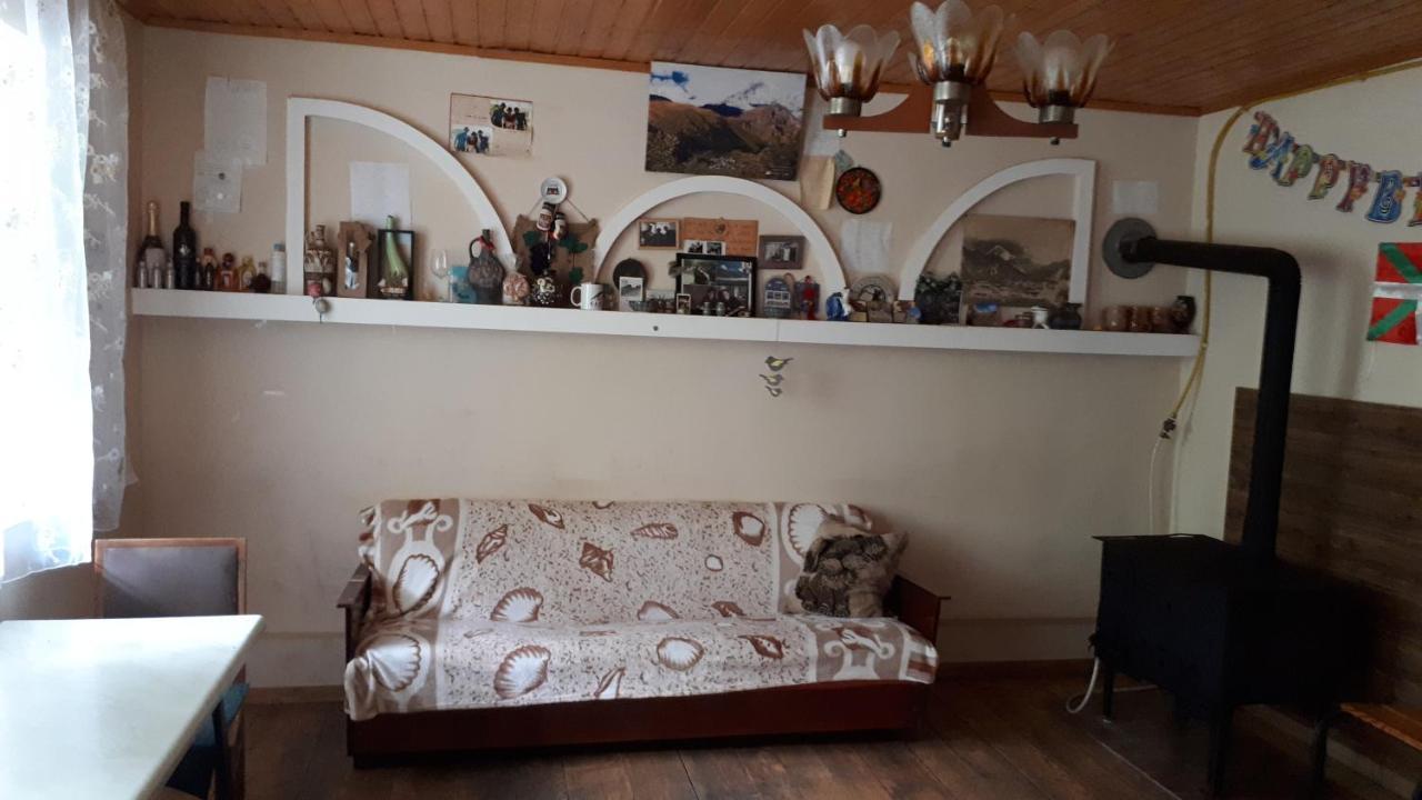 Veriko'S Guest Hause Kazbegi Εξωτερικό φωτογραφία