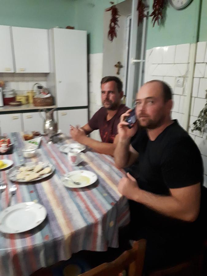 Veriko'S Guest Hause Kazbegi Εξωτερικό φωτογραφία